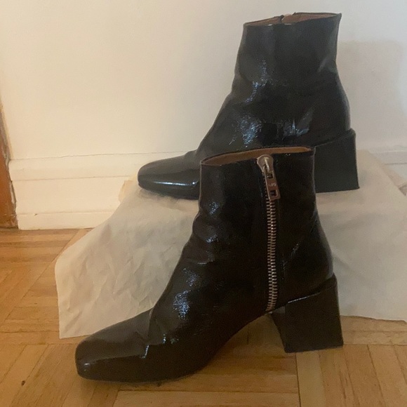 Loq Lazaro Black Patent Leather Ankle Boots - Picture 4 of 6